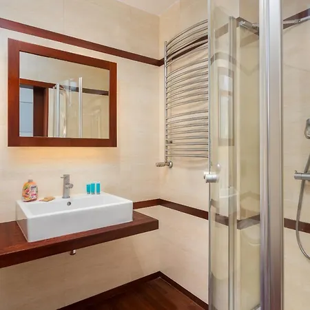 Wilcza Centre Studio Apartment Warsaw